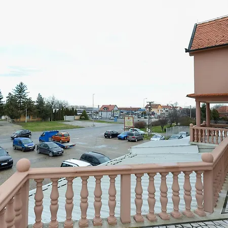 Smestaj Tank, Pancevo