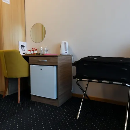 Smestaj Tank, Pancevo 아파트