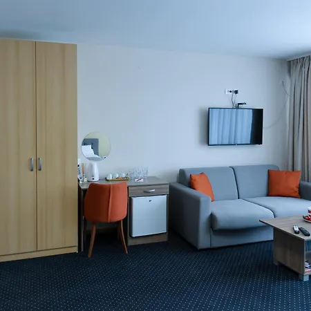 Smestaj Tank, Pancevo شقة Salasi