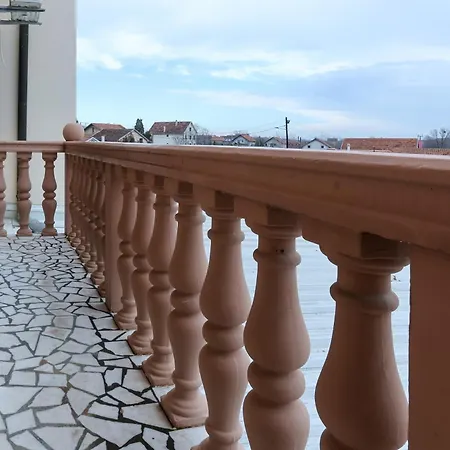 شقة Smestaj Tank, Pancevo *