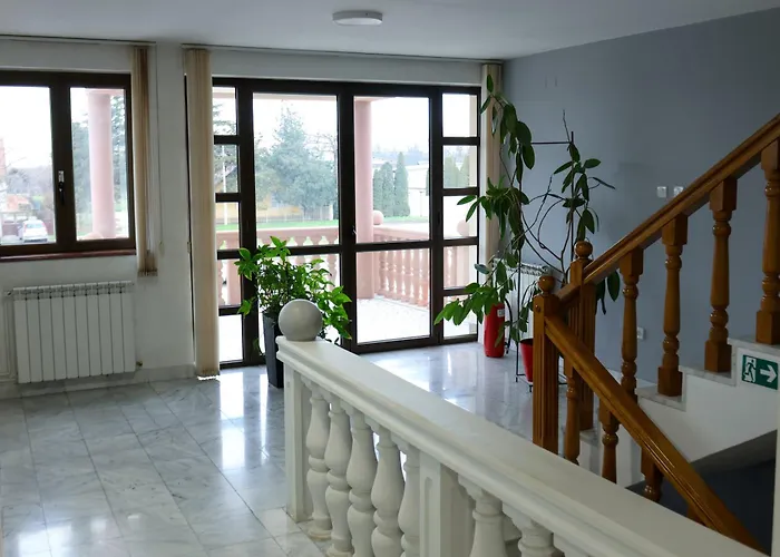 Smestaj Tank, Pancevo Salasi